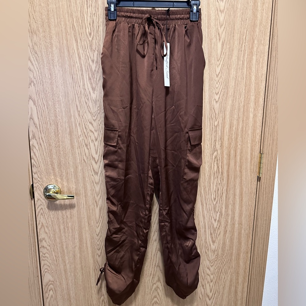 New Mustard Seed Brown Satin Cargo Lightweight Pants Women’s S